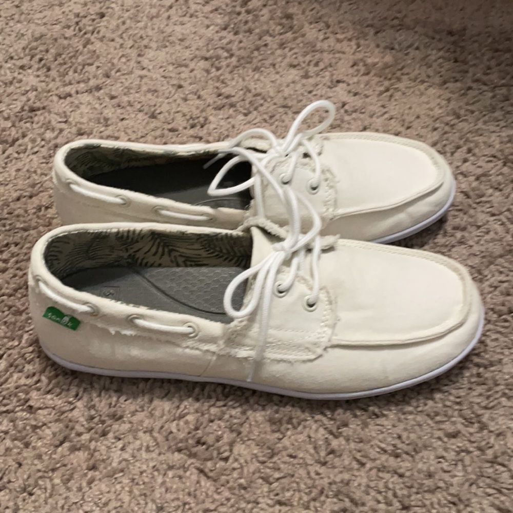 Sanuk shoes - Picture 2 of 5